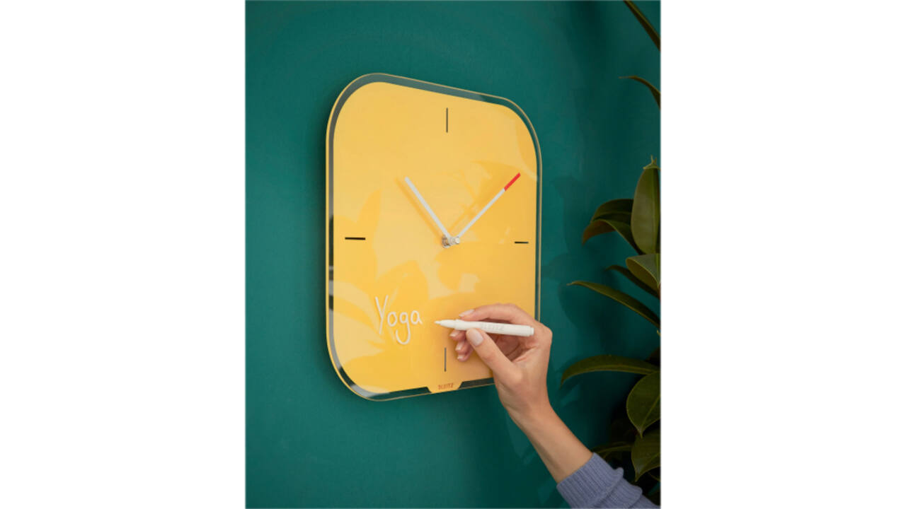 Wandklok Leitz Cosy geel glas