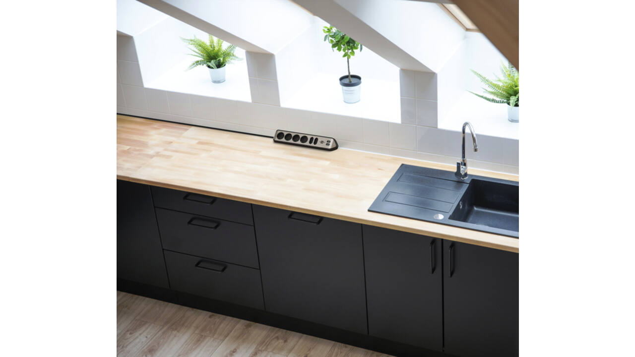 Stekkerdoos Brennenstuhl bureau Estilo 6 voudig inclusief 2 USB 2 meter zwart/zilver