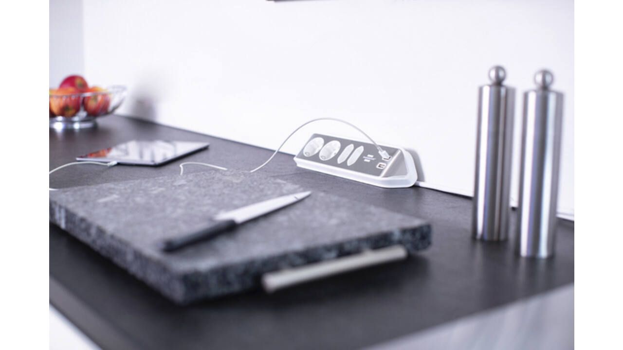 Stekkerdoos Brennenstuhl bureau Estilo 4 voudig inclusief 2 USB 2 meter wit/zilver