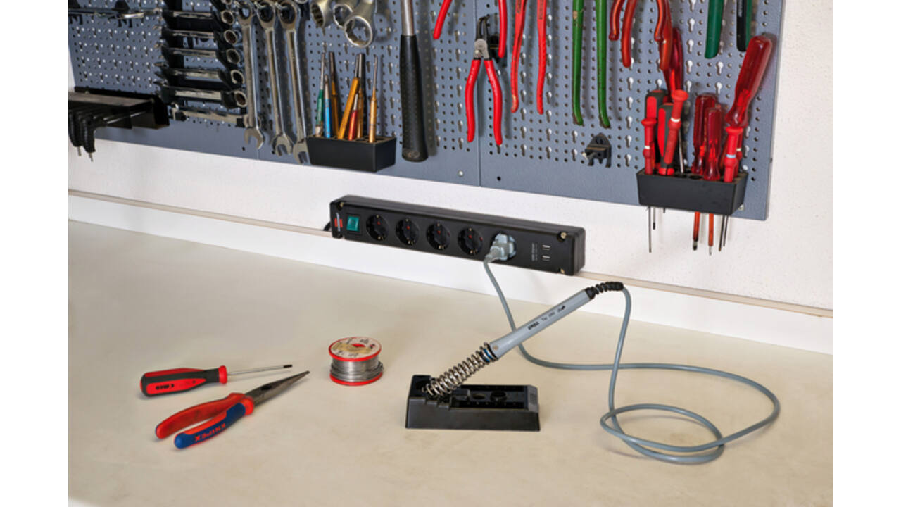 Stekkerdoos Brennenstuhl Bremounta 5 voudig inclusief 2 USB 3 meter zwart