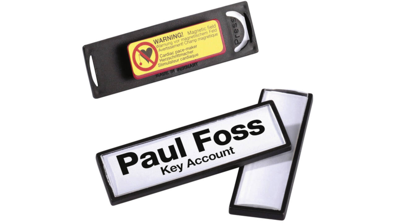 Badge Durable clip card met magneet 17x67mm