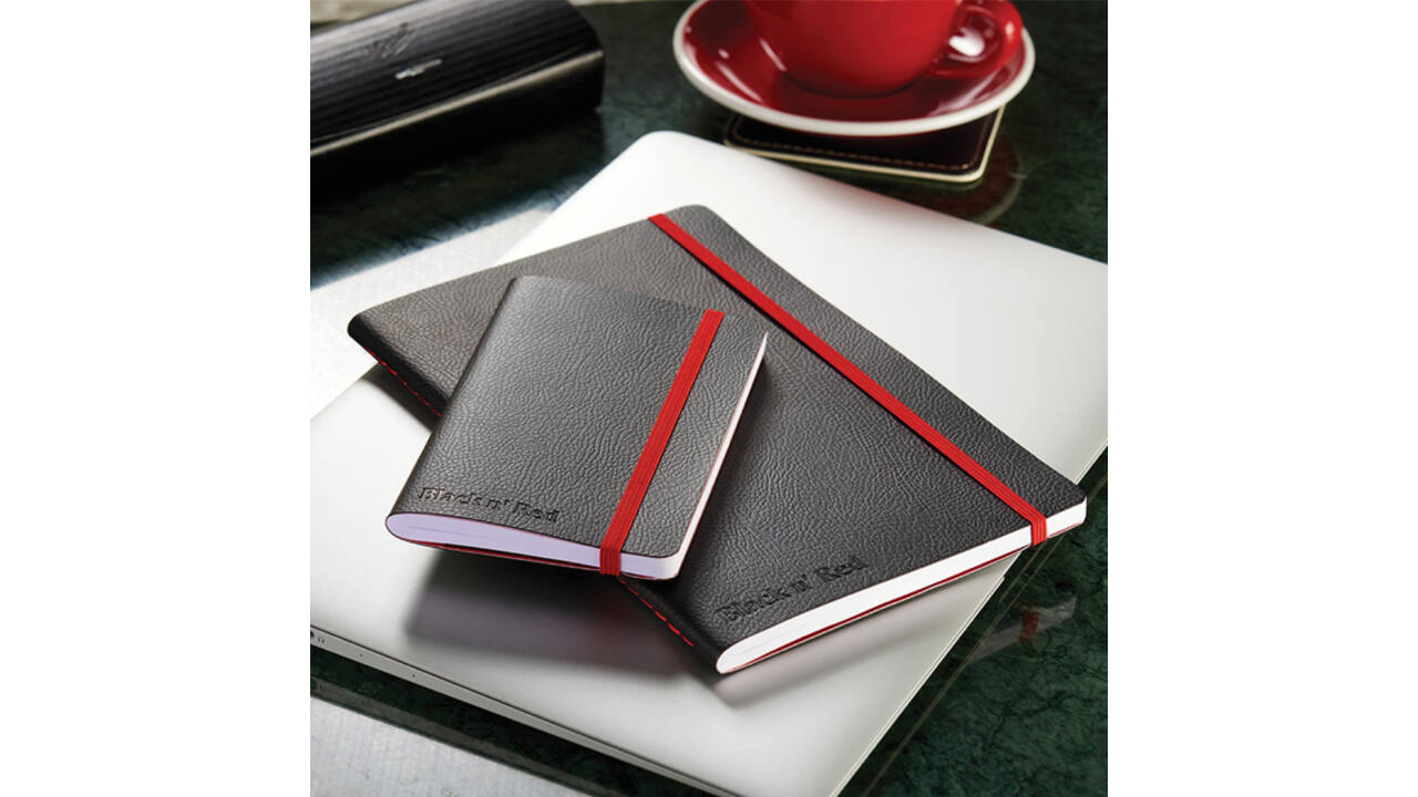 Notitieboek Oxford Black n' Red A5 business journal 72vel lijn