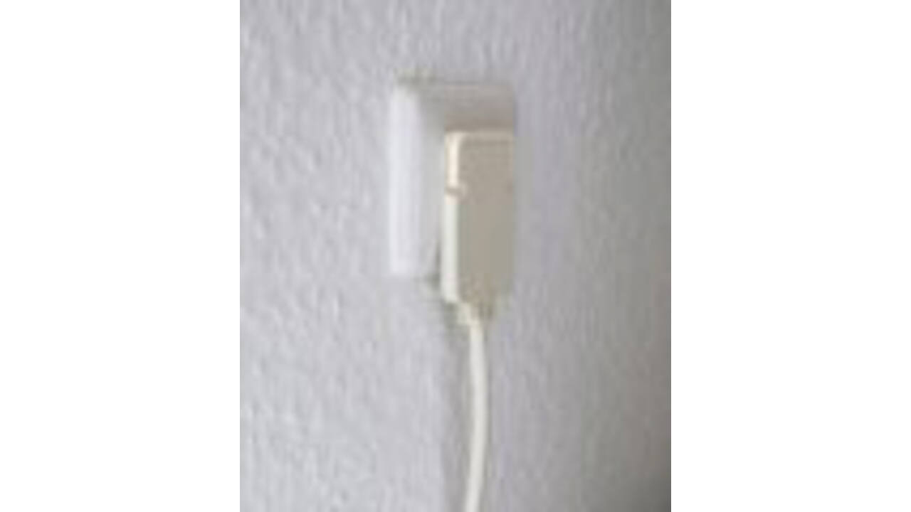 Verlengsnoer Brennenstuhl met platte stekker H05VV-F3G1.5 5 meter wit