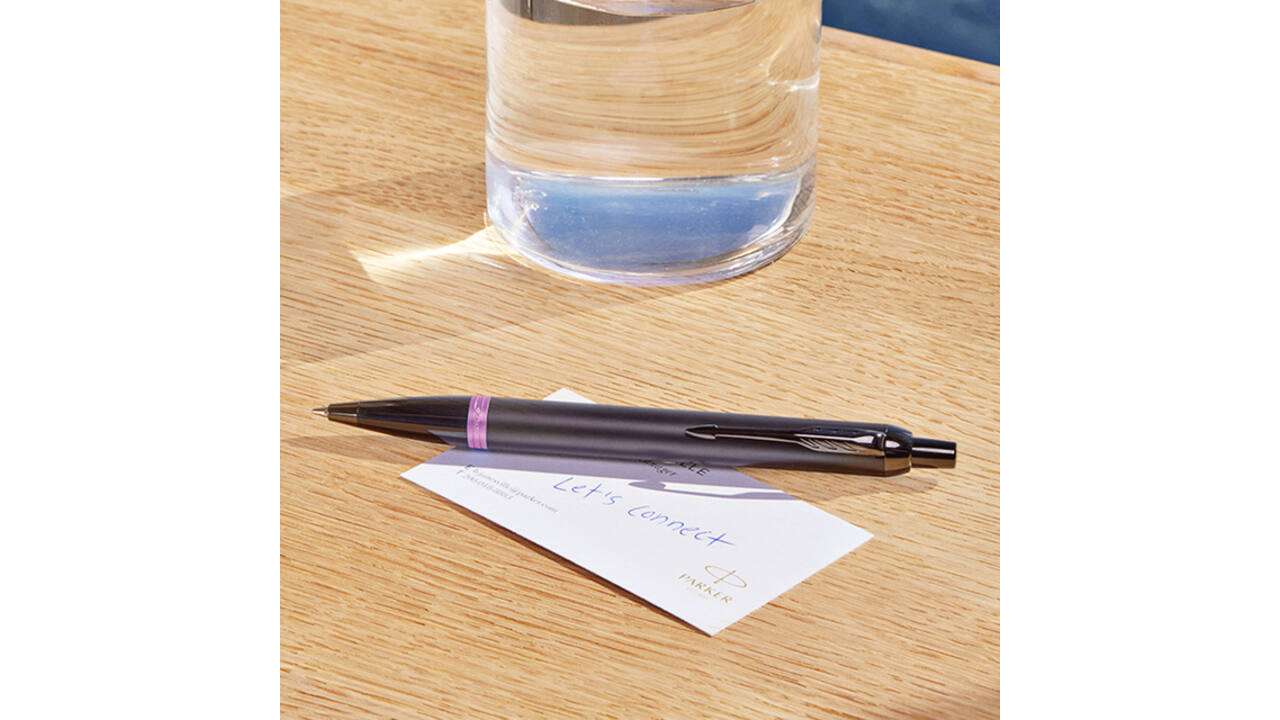 Balpen Parker IM black purple vibrant ring medium blister à 1 stuk
