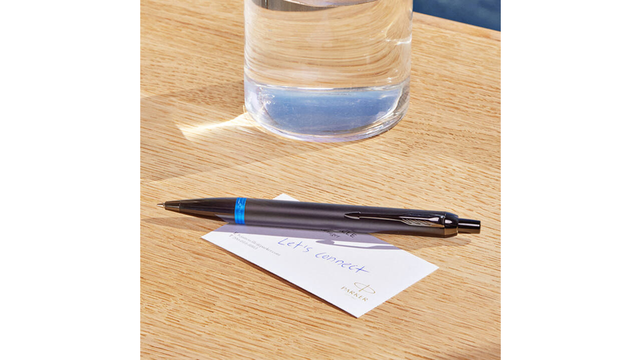 Balpen Parker IM black blue vibrant ring medium blister à 1 stuk
