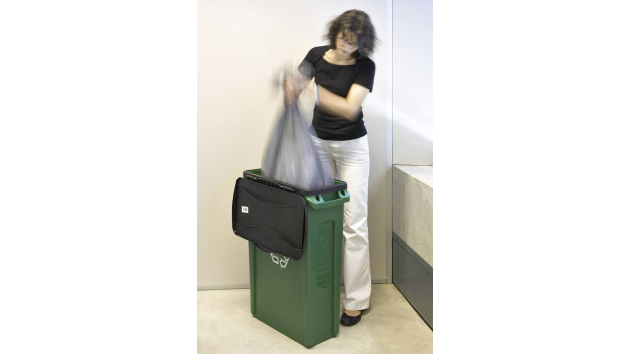 Afvalbak Rubbermaid Slim Jim Vented met luchtsleuven 60L groen
