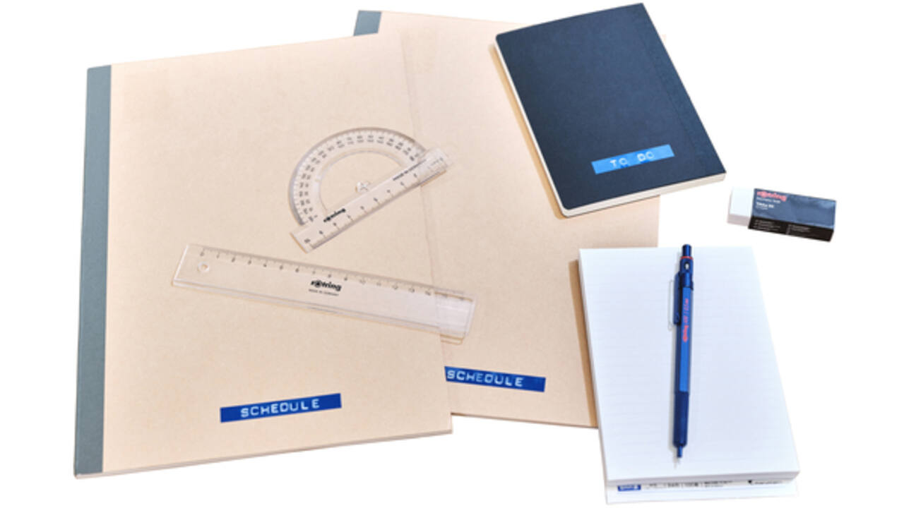 Reliëftape Dymo embossing vinyl 9mm wit op blauw