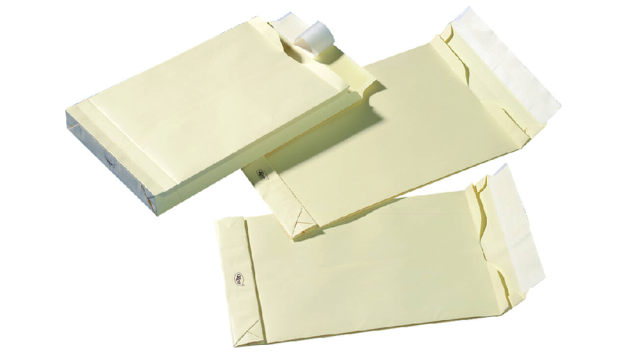 Envelop Quantore monsterzak 262x371x38mm zelfkl creme 125st