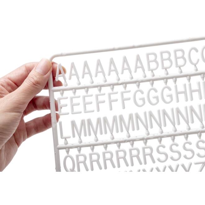 Letter set IEZZY voor letterbord 2x150 wit