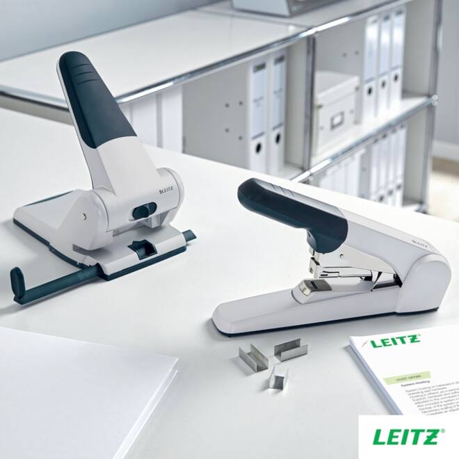 Nietmachine Leitz Heavy Duty Flat Clinch 60 vel zilver