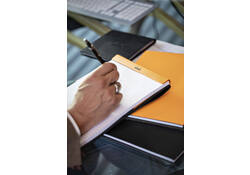Schrijfblok Rhodia A5 lijn 80 vel 80gr met kantlijn oranje